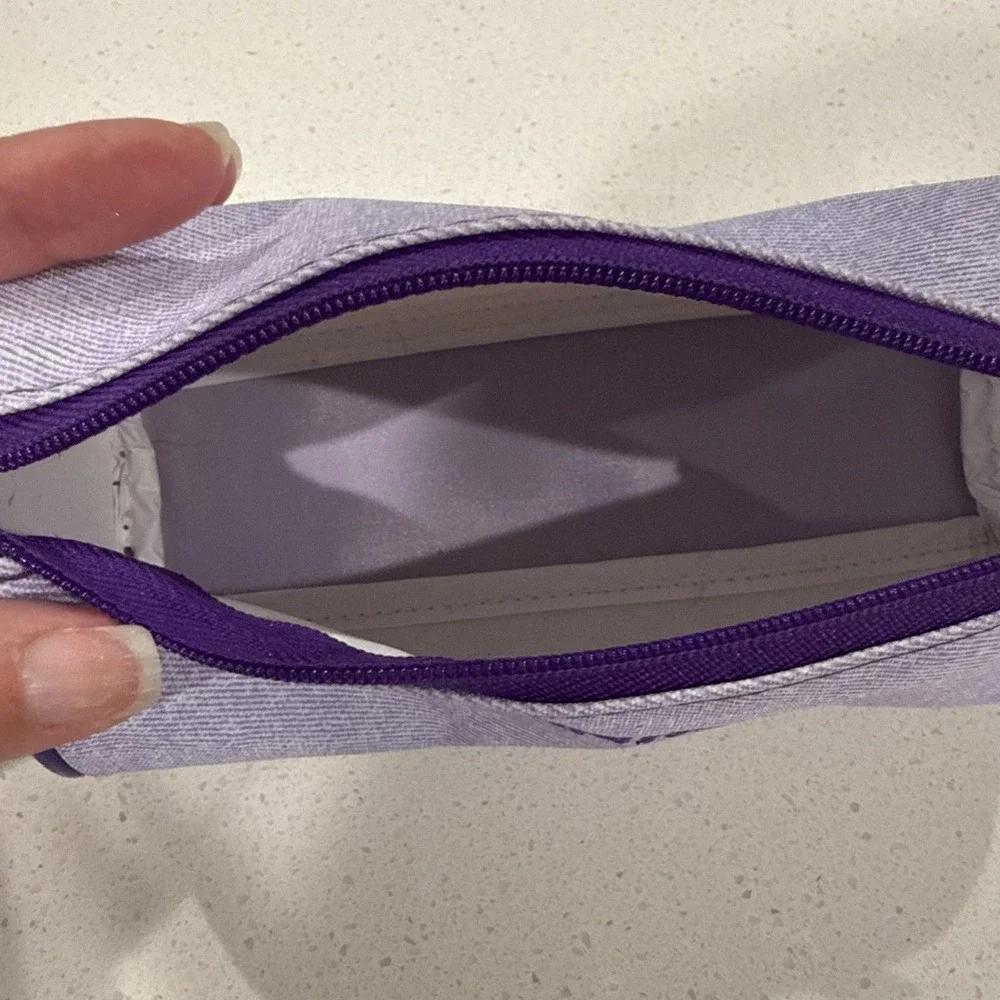 Clinique Small Lavender & Purple Cosmetic Makeup Bag Zip Cylinder Shape New